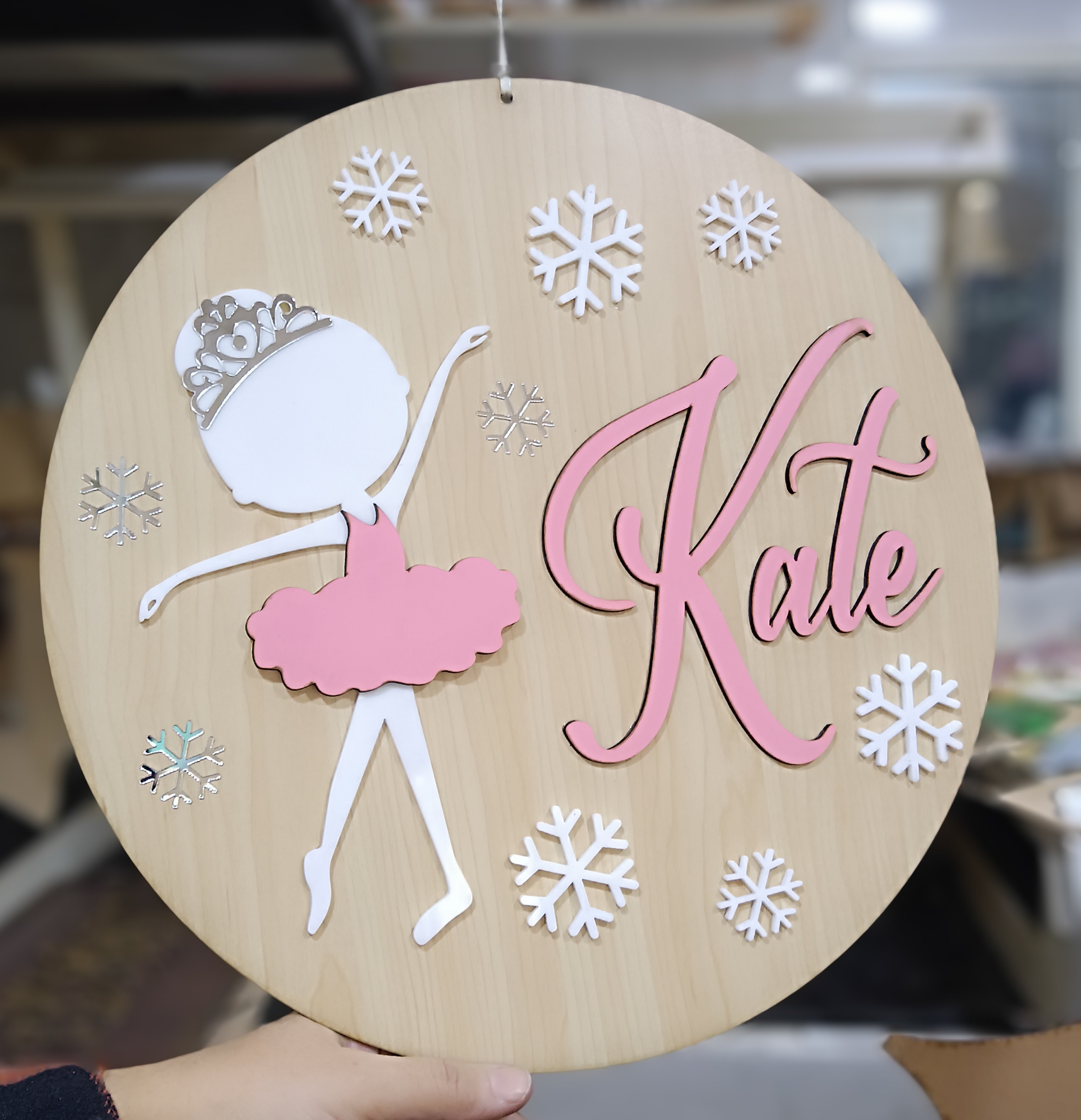 Welcome baby winter hanger